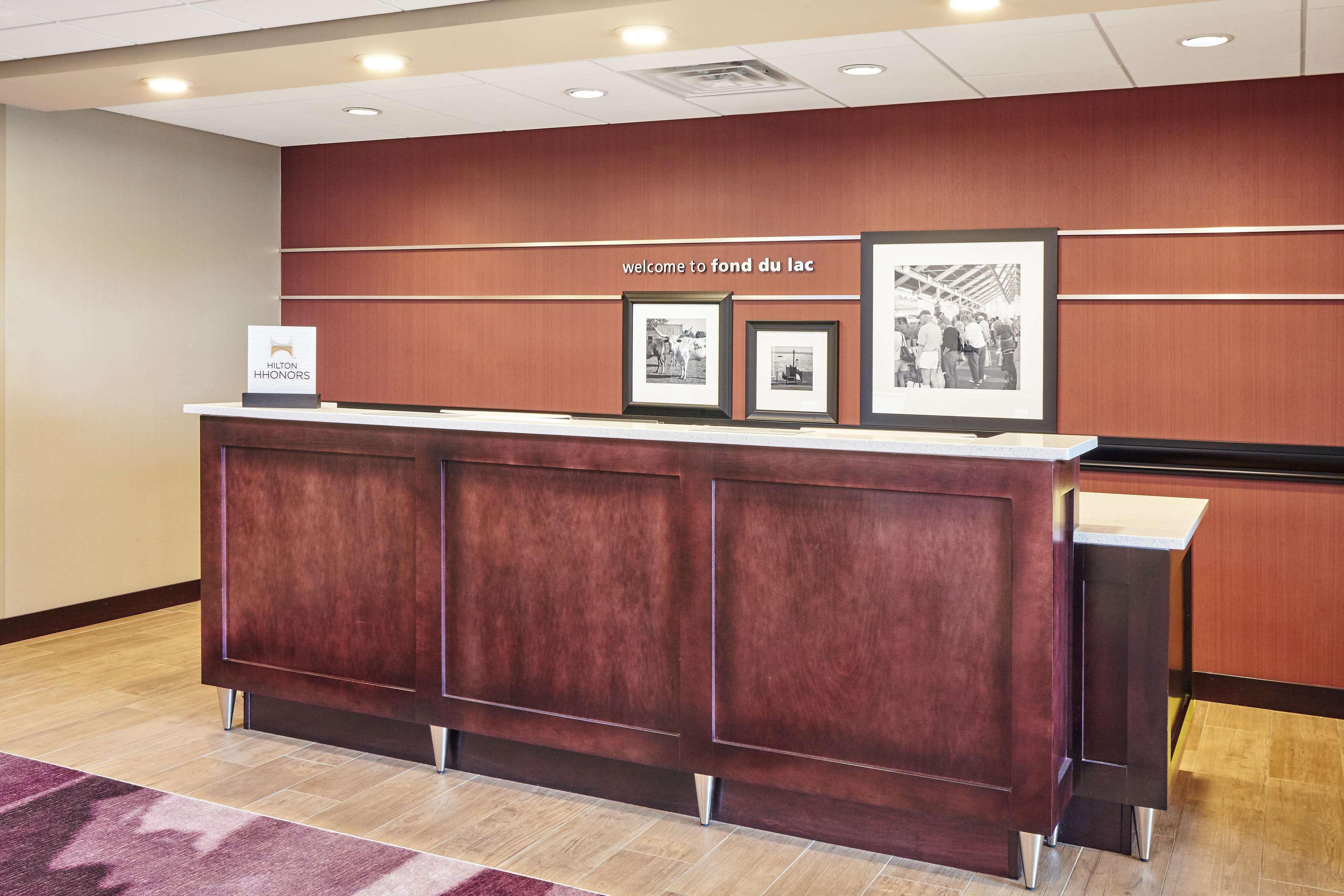 Hampton Inn Fond Du Lac Exterior foto